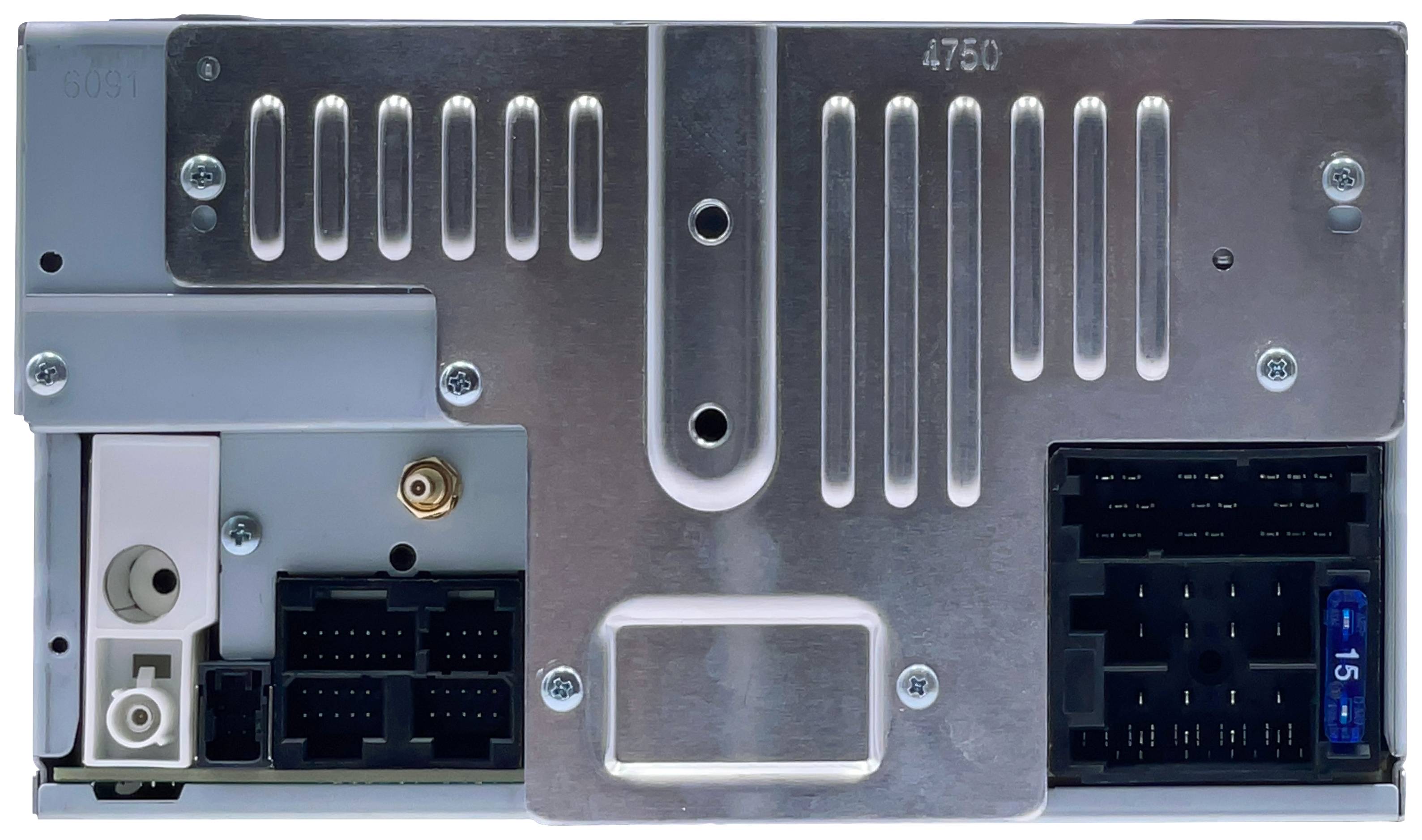 Zadní strana obdélníkového elektrického zařízení s několika porty a větracími otvory.