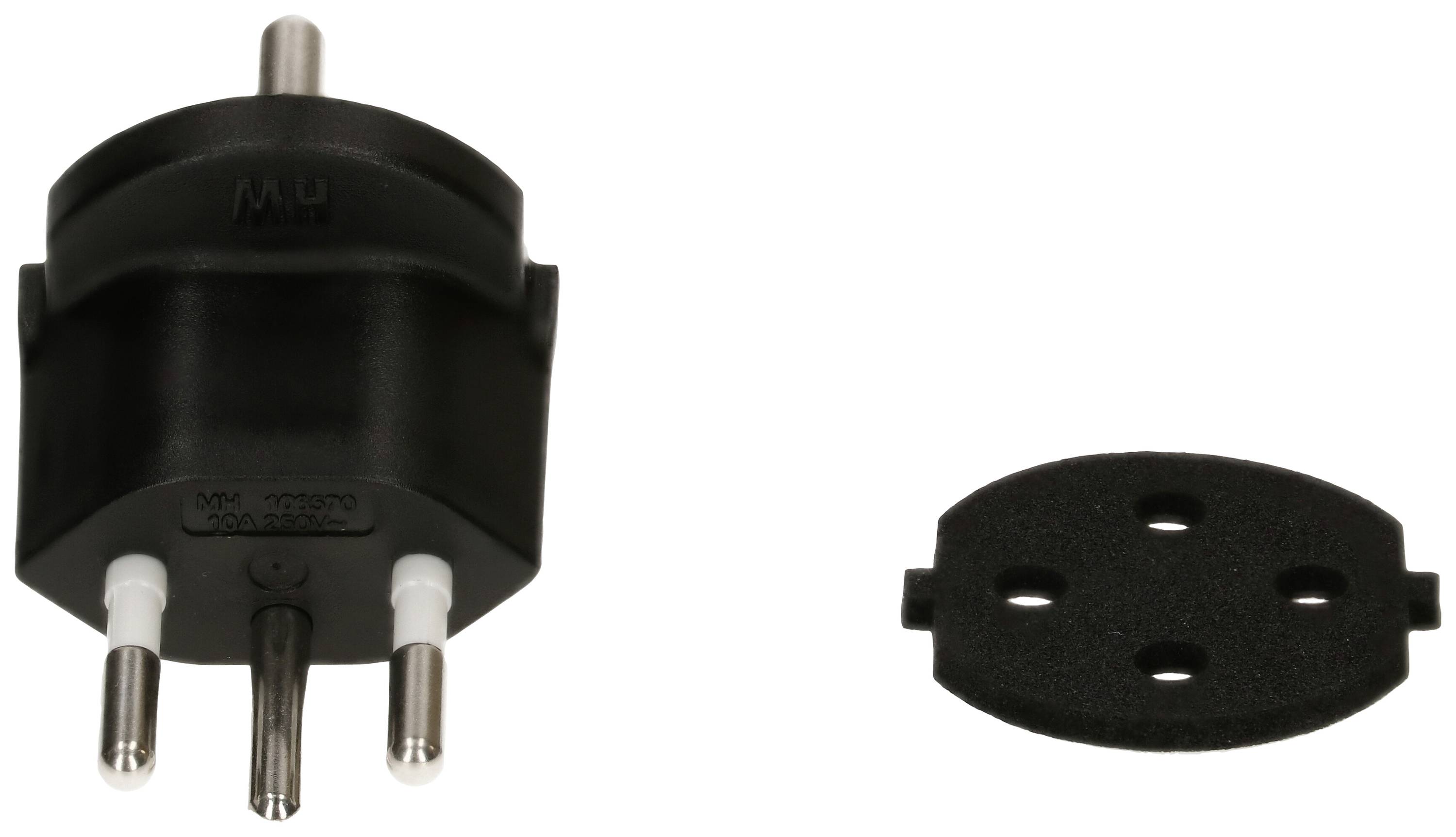 Adaptérová zástrčka se dvěma kovovými kolíky vpravo od samostatné oválné černé krytky.