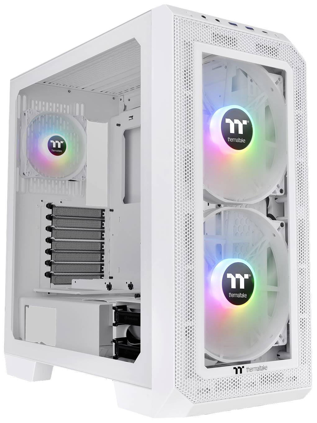 Bílá počítačová skříň s průhlednou boční stranou odhaluje vnitřní prostor s RGB osvětlenými ventilátory a několika pozicemi pro úložná zařízení.