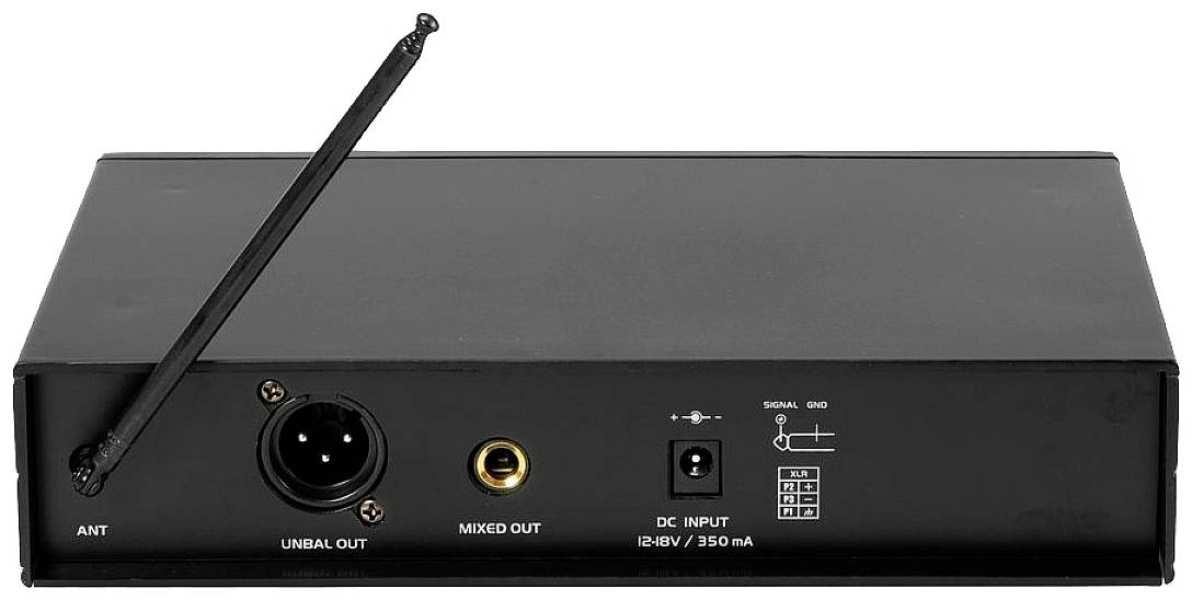 Zadní pohled na elektronické zařízení s anténou, XLR výstupem, AUX výstupem a DC vstupem pro napájení.