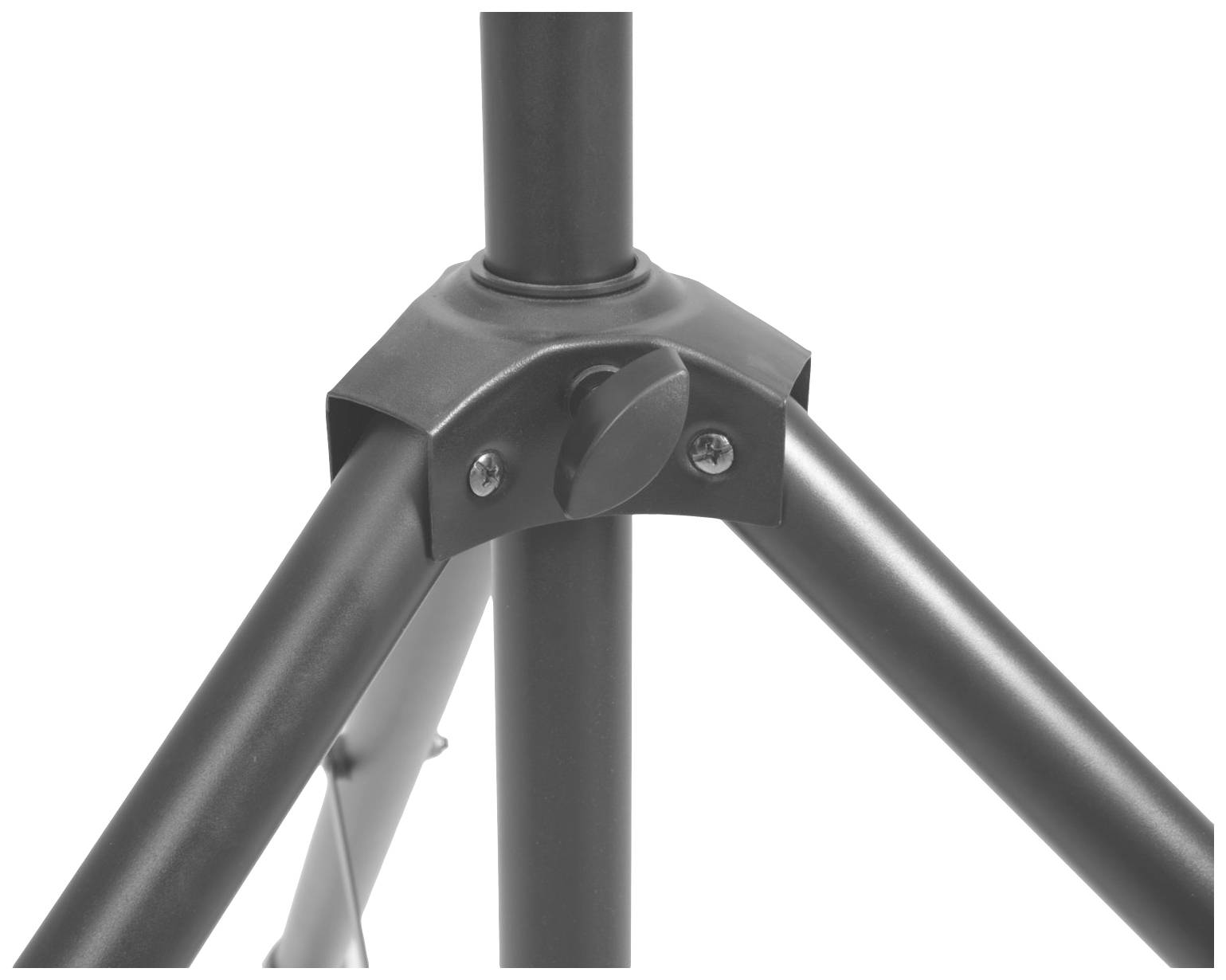 Kovový stativ s centrální tyčí a třemi nohami, spojený šrouby a upevňovacím mechanismem pro zajištění stability.