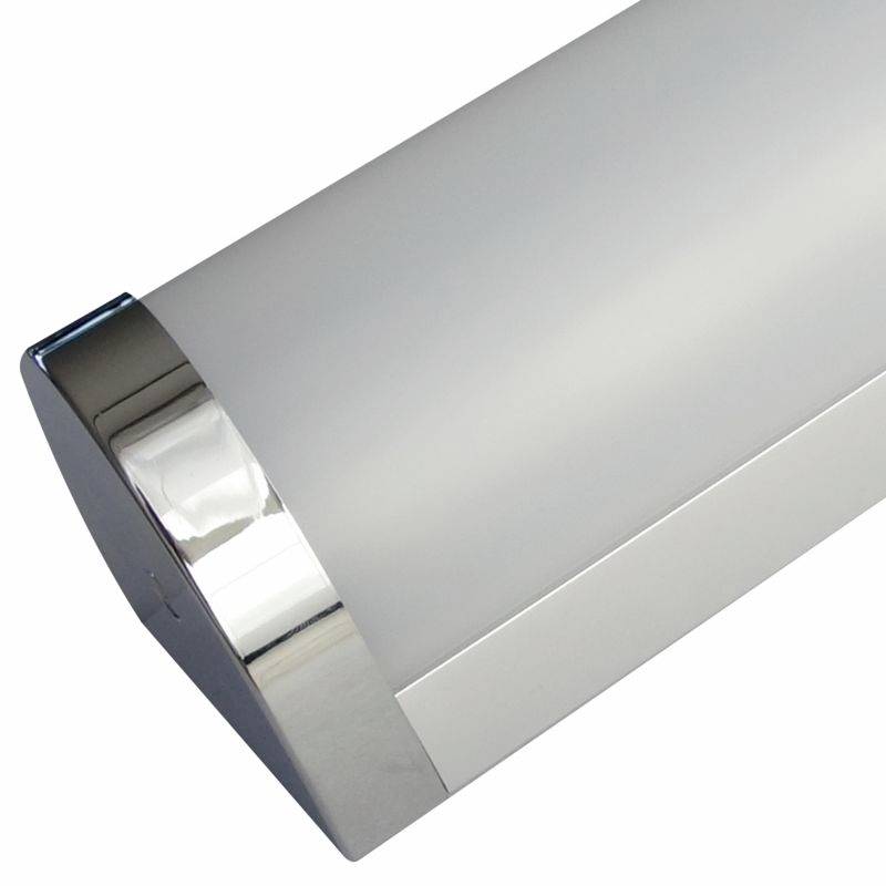 Moderní nástěnná lampa obdélníkového tvaru se stříbrnými hranami, vhodná do interiéru, která vyzařuje tlumené světlo a ladí s moderním zařízením.