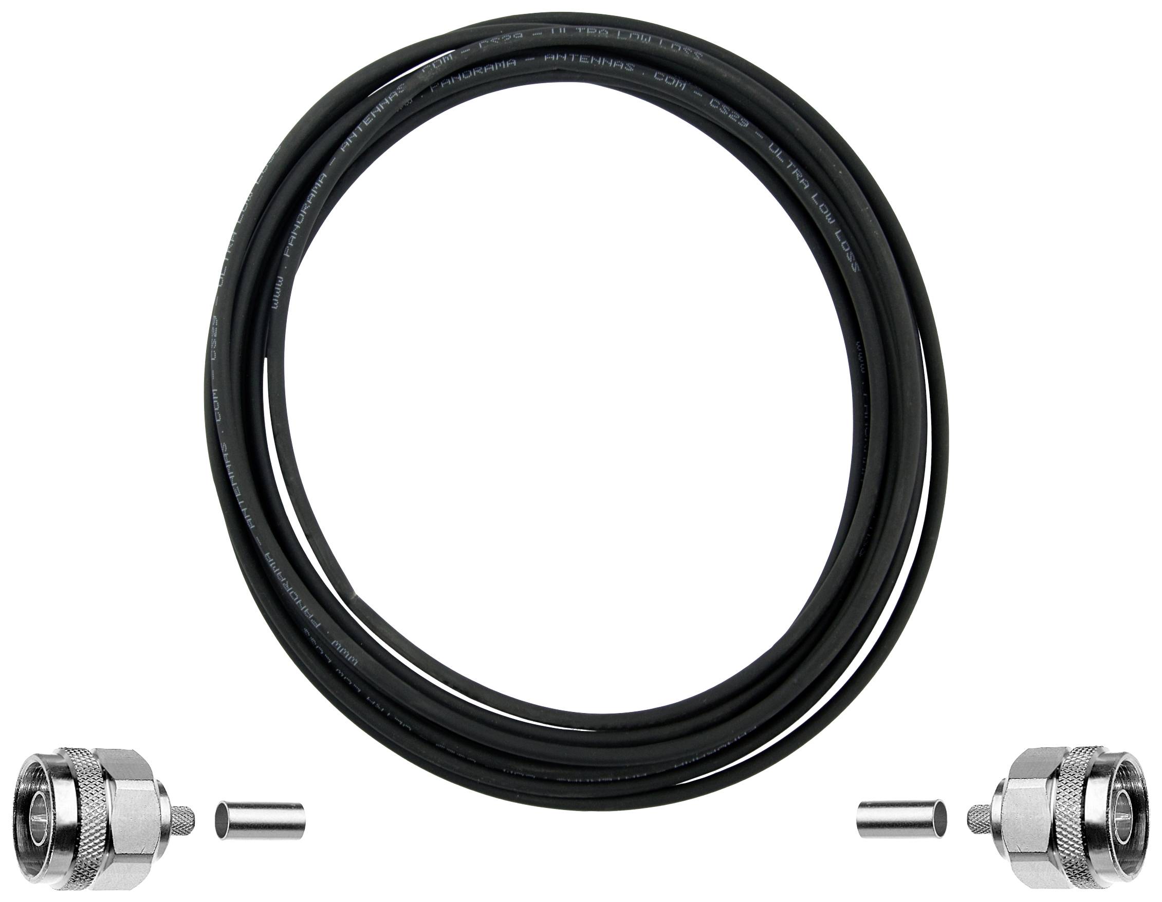 Černý koaxiální kabel se dvěma stříbrnými konektory a koncovkami, vhodný pro elektrická připojení nebo antény.