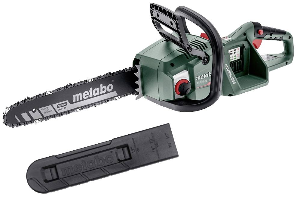 Zelená elektrická řetězová pila značky Metabo s černým řetězem a ochranným krytem.