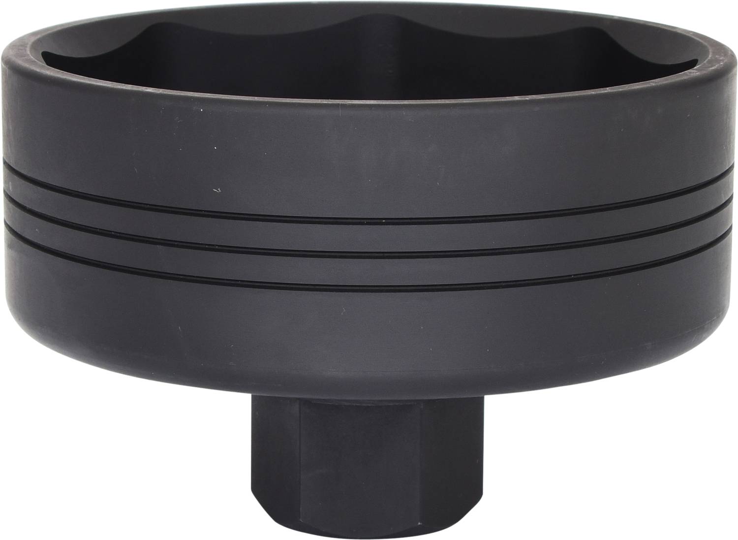 Černý klíč na olejový filtr s žebrovanými stranami a šestihrannou základnou pro demontáž olejových filtrů v automobilech.