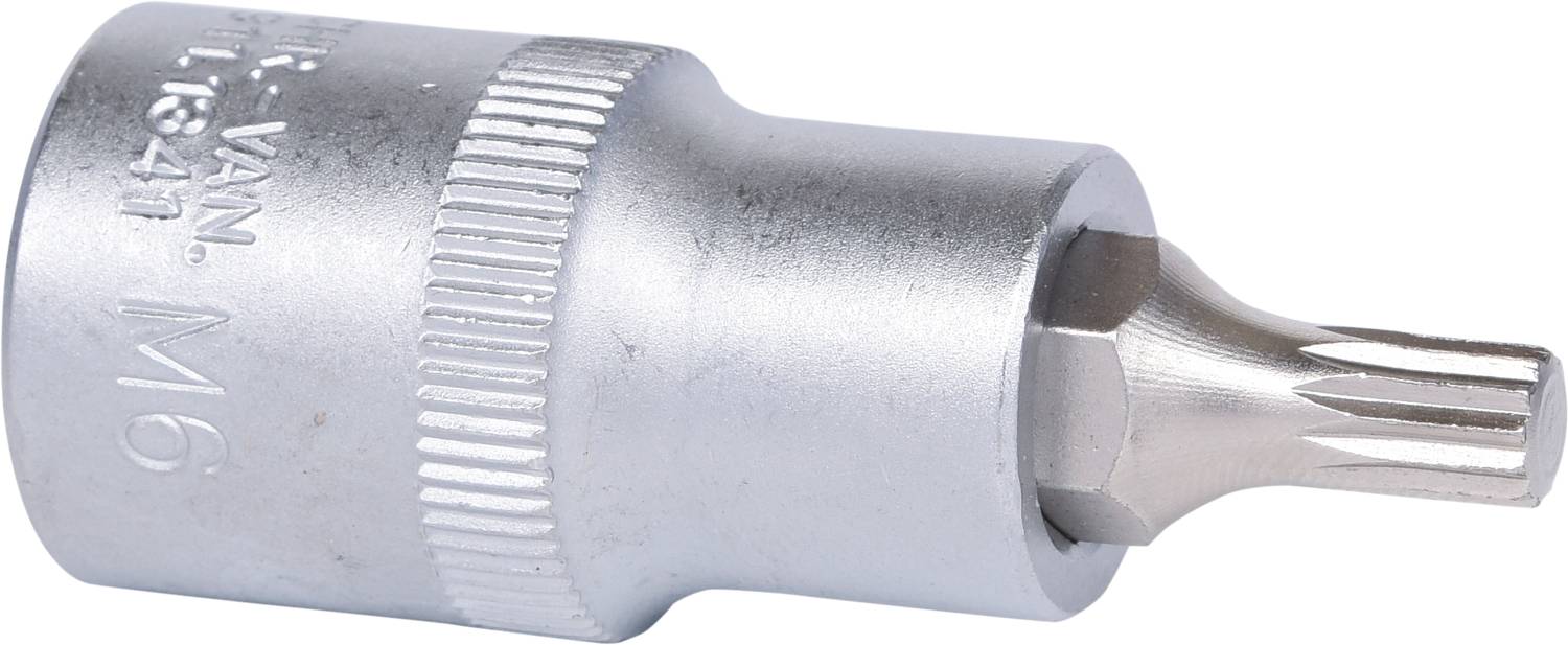 Stříbrná nástrčná hlavice Torx, velikost M6, s vroubkovanou rukojetí pro snadnou manipulaci.
