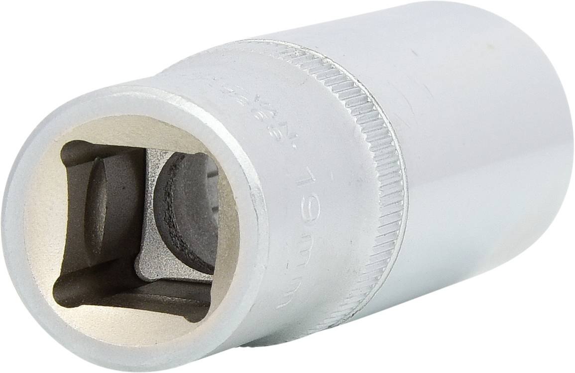 Stříbrný nástrčný klíč, také známý jako hlavice, o průměru 19 mm; používá se k povolování a utahování šroubů.