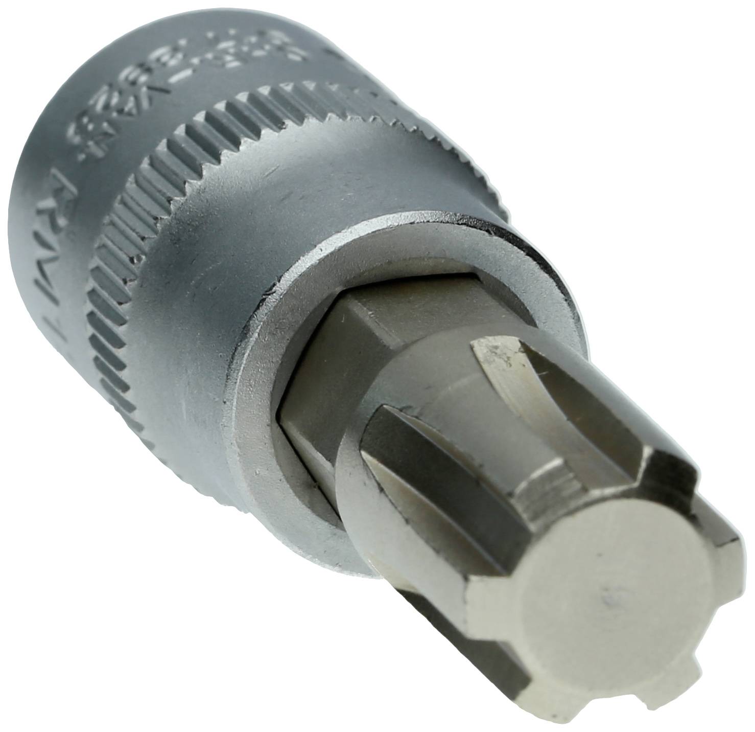 Stříbrný kovový nástavec klíče s vícero zuby, tvarovaný pro specifické šrouby. Vhodný pro mechanické práce nebo opravy.