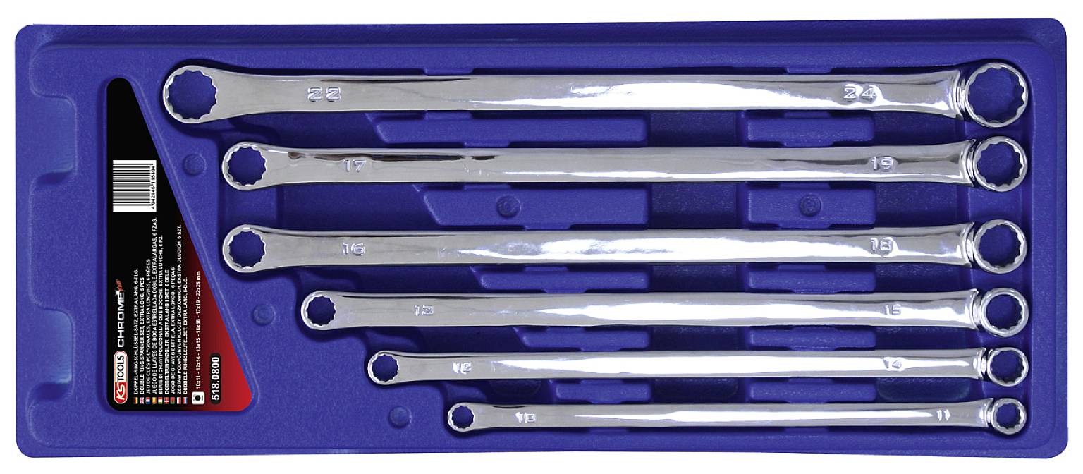 Sada šesti leštěných očkových klíčů v modré montážní liště. Velikosti označené od 8 mm do 19 mm, uspořádané do přehledné řady.