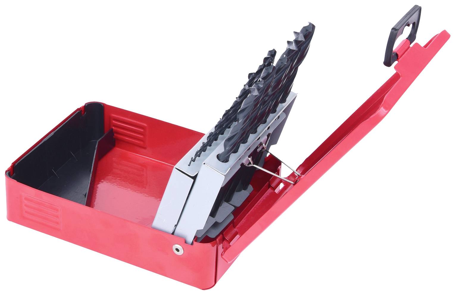Otevřená, červená kazeta na vrtáky s řadou lesklých černých vrtáků různých velikostí, umístěná na stojánku.