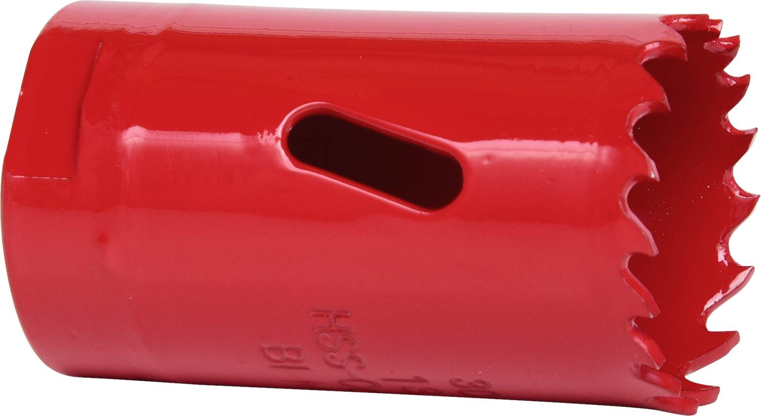 Červený vrtací nástavec korunky s ozubeným okrajem a bočním štěrbinou pro odstraňování materiálu.