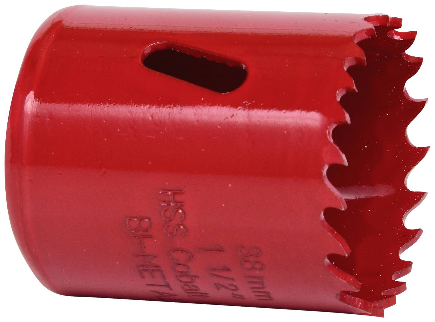 Červený nástavec děrovací pily s ozubeným ostřím a nápisem 'HSS Kobaltová bi-metalová 38 mm, 1 1/2".'