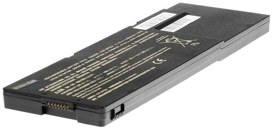 Podlouhlá, plochá baterie do notebooku s černým pouzdrem a popisy, včetně výstražných upozornění a technických údajů na horní straně.