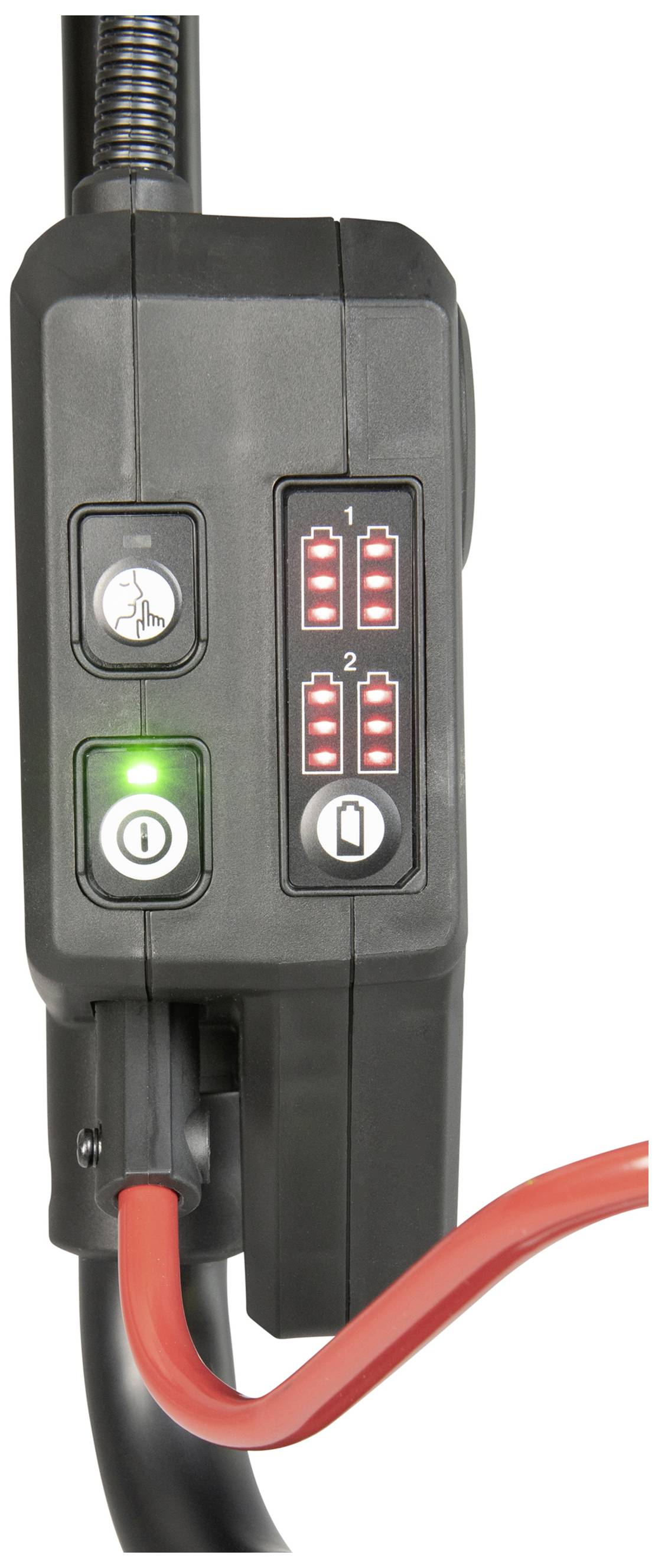 Černá elektrická skříň se spínači a červenými kabely. Dva řádky červených světel indikují stav. Zelené světlo svítí.