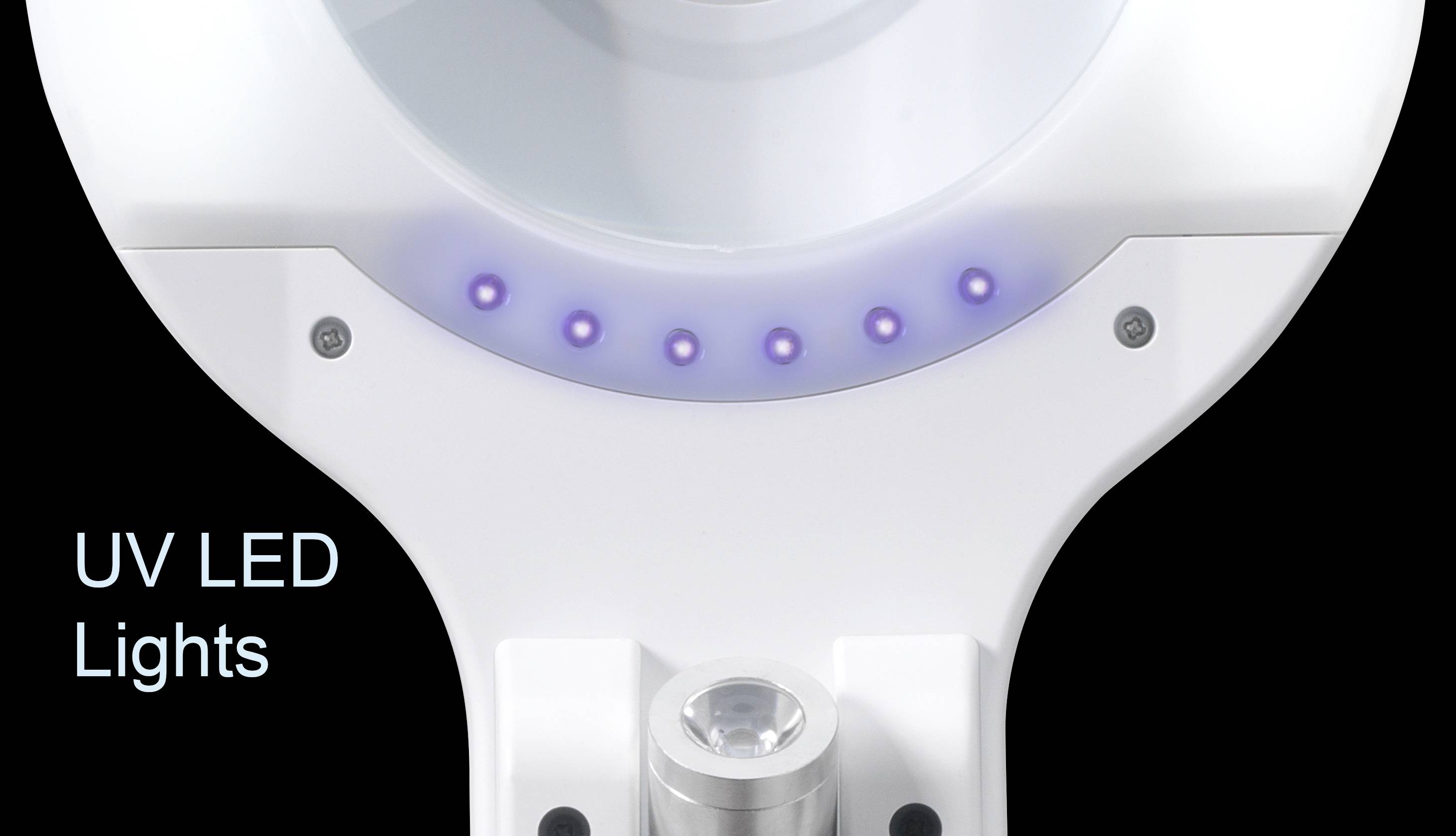 Nápis "UV LED Osvětlení" v modré barvě vedle zařízení se šesti svítícími UV LED diodami na černém pozadí.