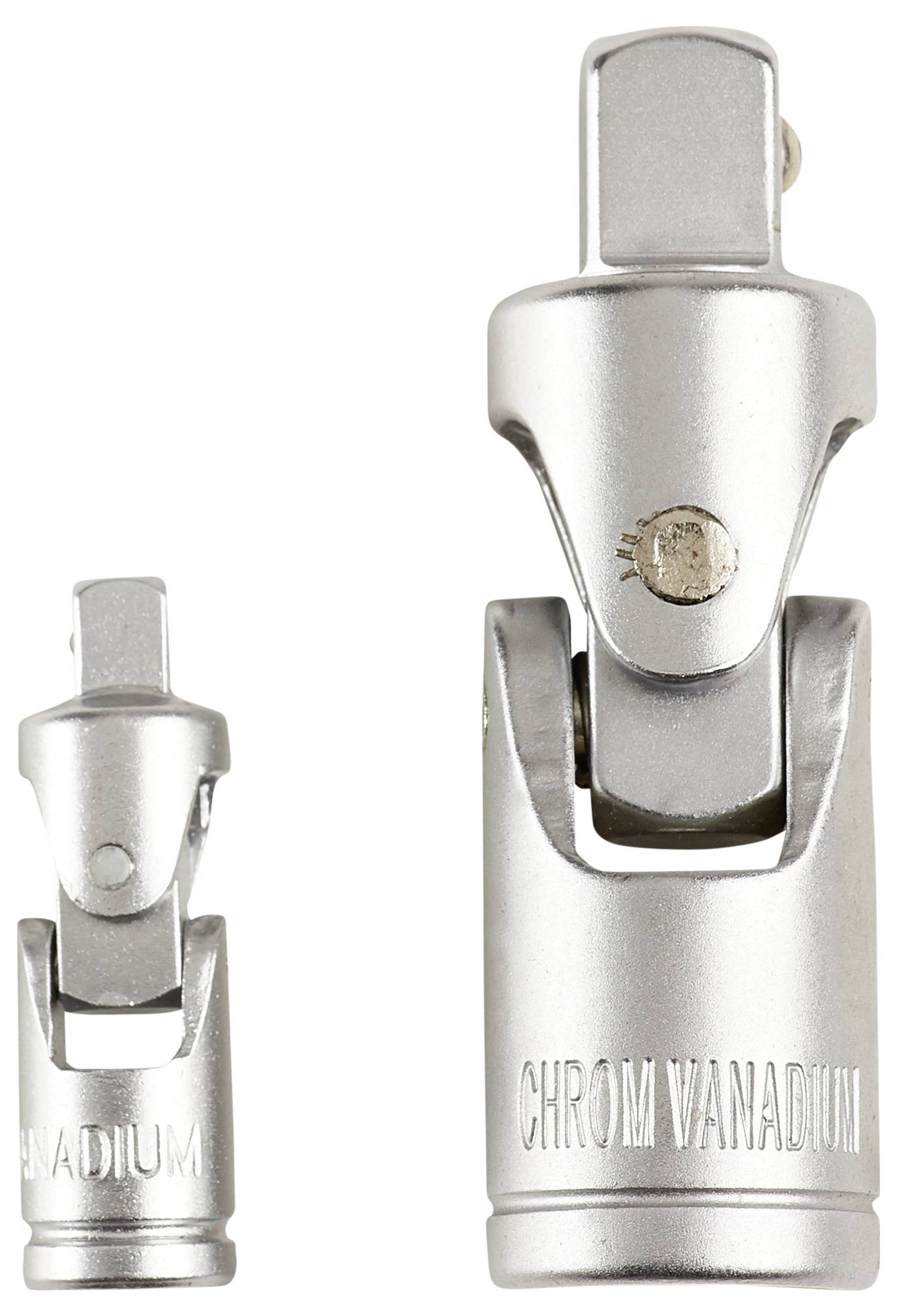 Dva stříbrné kloubové klíče z chrom-vanadu různých velikostí stojí vzpřímeně vedle sebe před bílým pozadím.