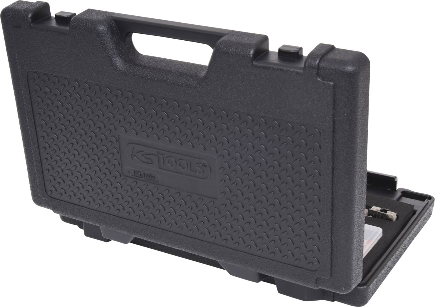 Černý kufřík s nápisem KS Tools. Kufřík je částečně otevřený a ukazuje část svého obsahu.