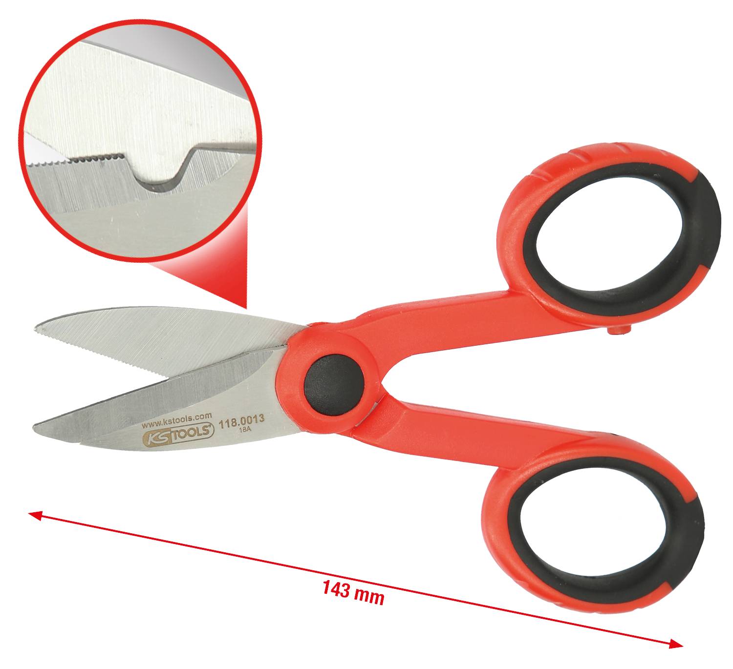 Červené nůžky s černou rukojetí, délka 143 mm. Detailní pohled ukazuje přesně nabroušené ostří. Značka KS Tools na čepeli.