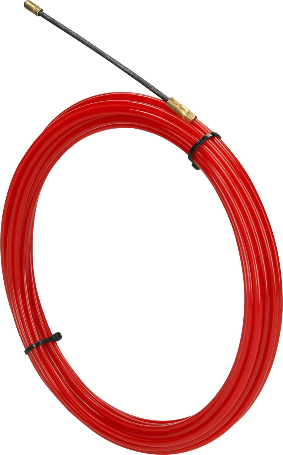 Červený kabel tvarovaný do kruhu, s černým koncovým dílem na špičce, leží na bílém pozadí.