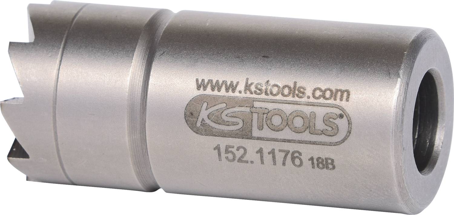 Válcovitý kovový nástavec se zubatým okrajem s nápisem 'www.kstools.com KS TOOLS 152.1176 18B'.