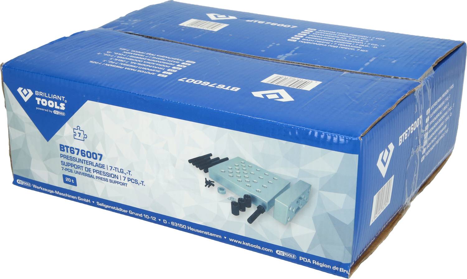 Modrá krabice s potiskem montážní podložky na kovové nástroje značky Brilliant Tools, model BT676007, včetně příslušenství.