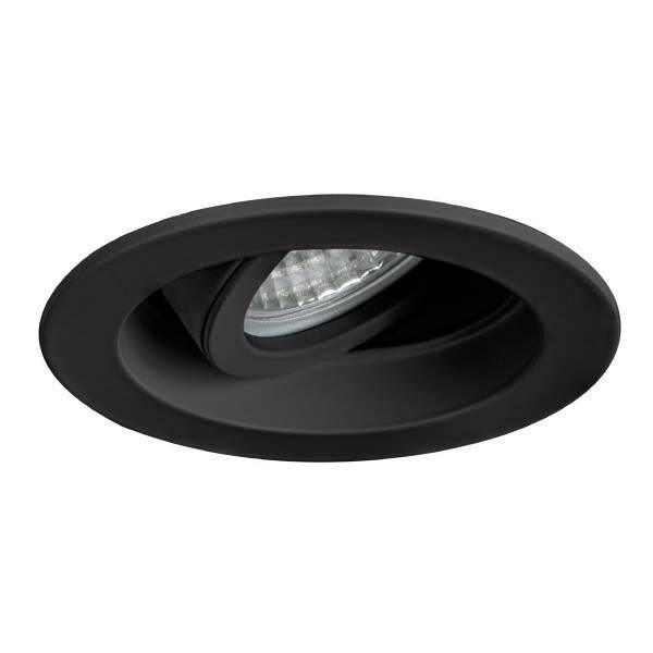 Černé vestavné svítidlo s nastavitelným bodovým reflektorem, zabudované do stropu.