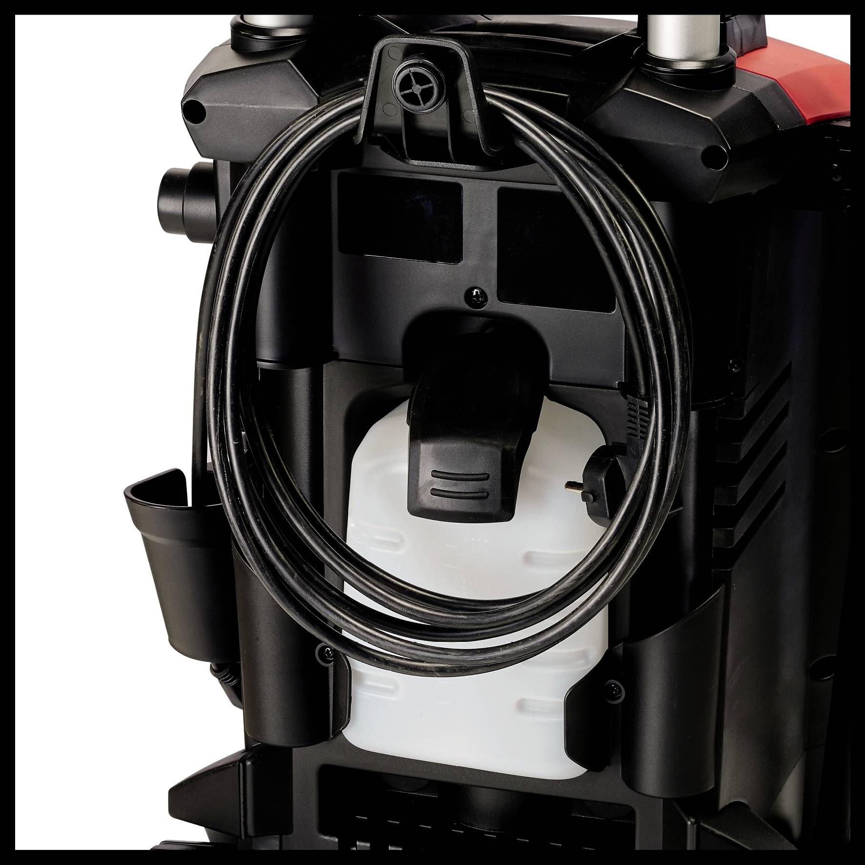 Černý vysokotlaký čistič s navinutou hadicí, dvěma madly a bílou vodní nádrží.