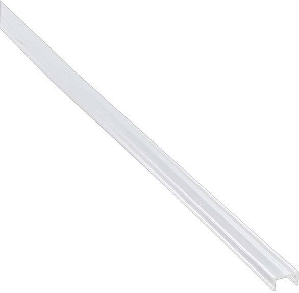 Dlouhý, úzký plastový pásek s L profilem, průhledný, pravděpodobně slouží jako ochrana hrany nebo krytí.