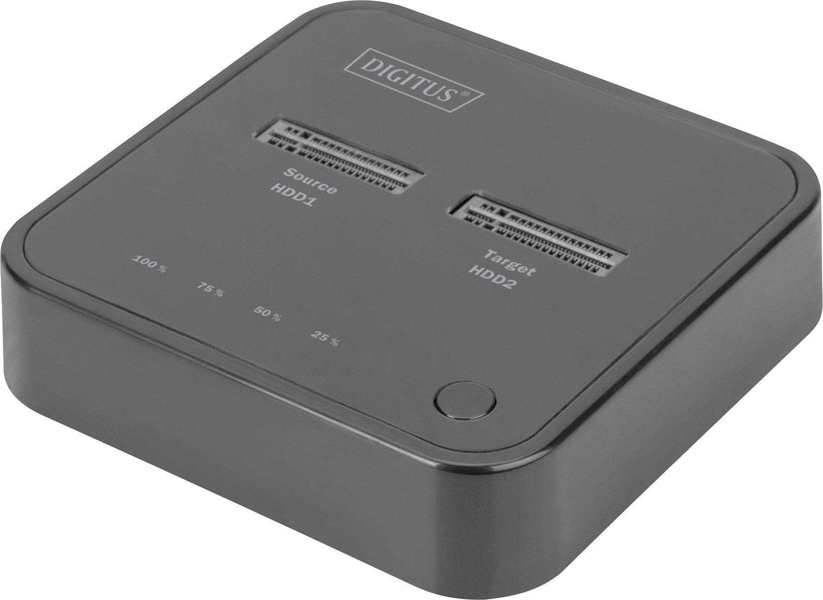 Černý duplikátor pevných disků se dvěma porty, označený štítky 'Source HDD1' a 'Target HDD2', zobrazuje aktivitu klonování.