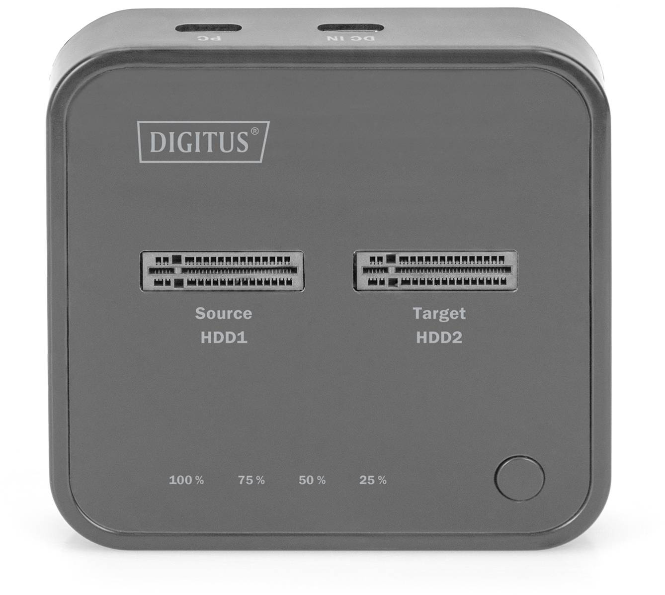 Černená dokovací stanice pro pevné disky se dvěma porty, označené jako 'Source HDD1' a 'Target HDD2', zobrazuje procentuální stupnici: 25 % až 100 %.