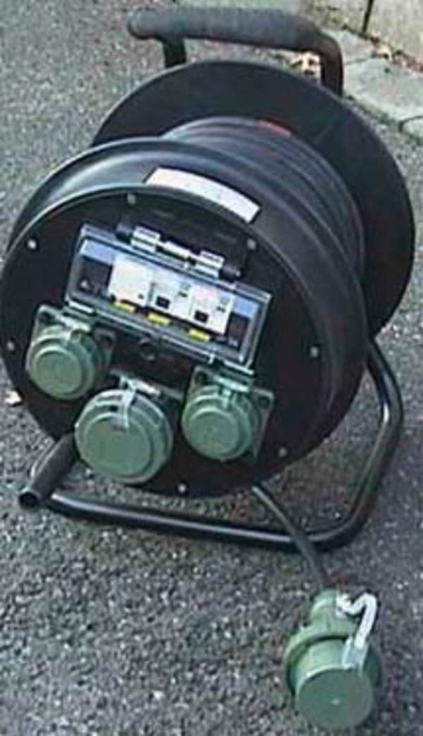 Gifas Electric 254911 odvíječka kabelů 50 m  CEE zástrčka 16 A 5pólová