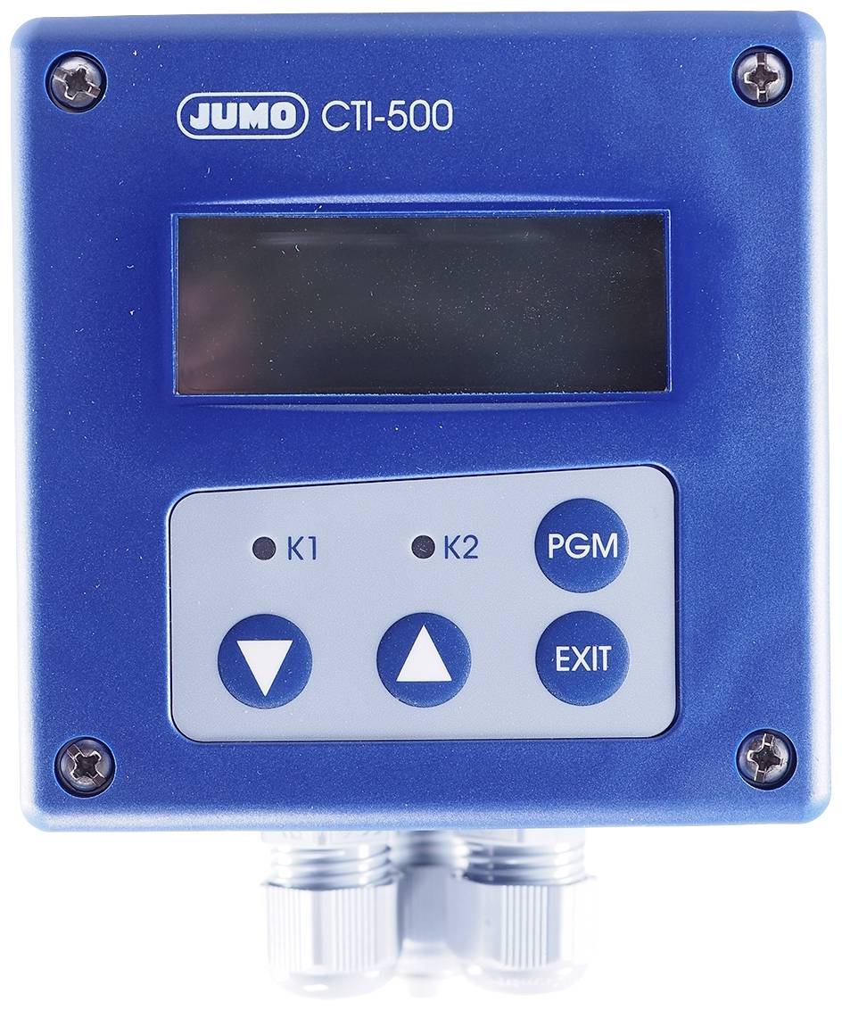 Modré zařízení Jumo CTI-500 s displejem a ovládacím tlačítkem, pod ním tlačítka 'K1', 'K2', 'PGM' a 'EXIT', určené pro řízení technických procesů.