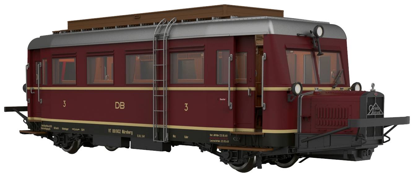 Červený historický železniční vůz Deutsche Bahn s nápisem 'DB' a třídou '3' na boku.