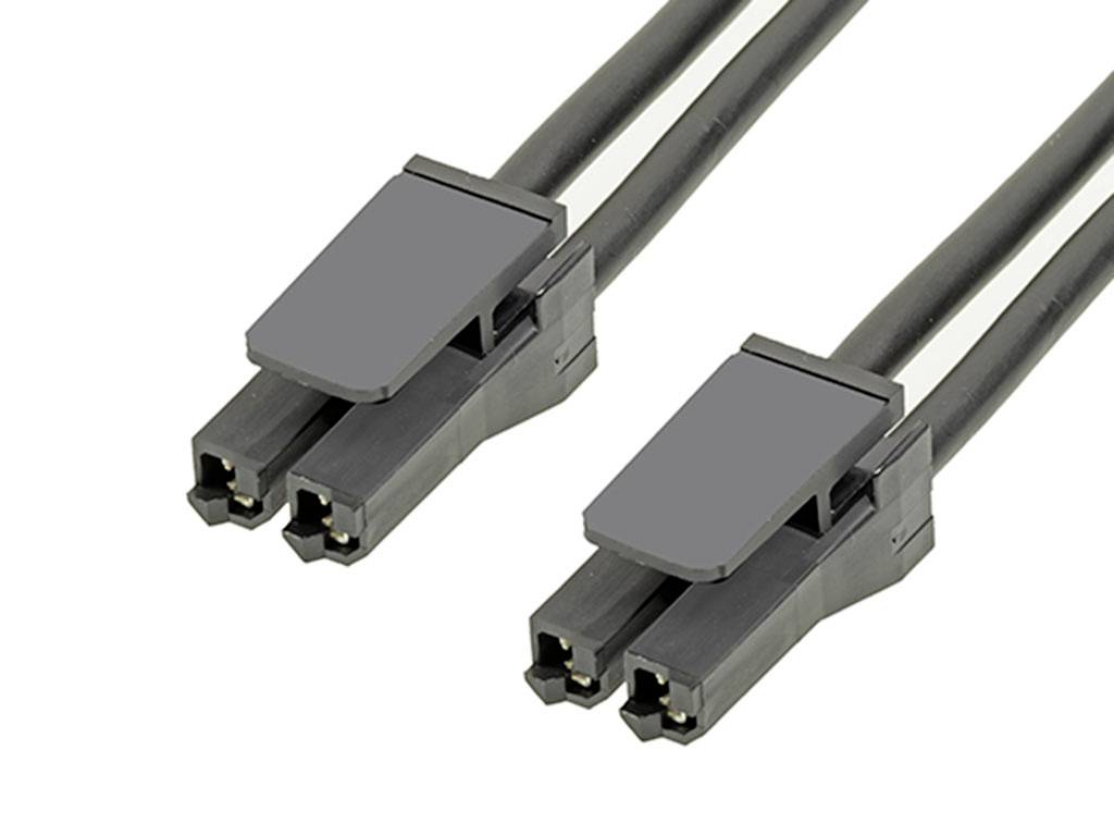 Dva černé obdélníkové konektory s plochými povrchy a čtyřmi piny sloužící k propojení elektronických zařízení.