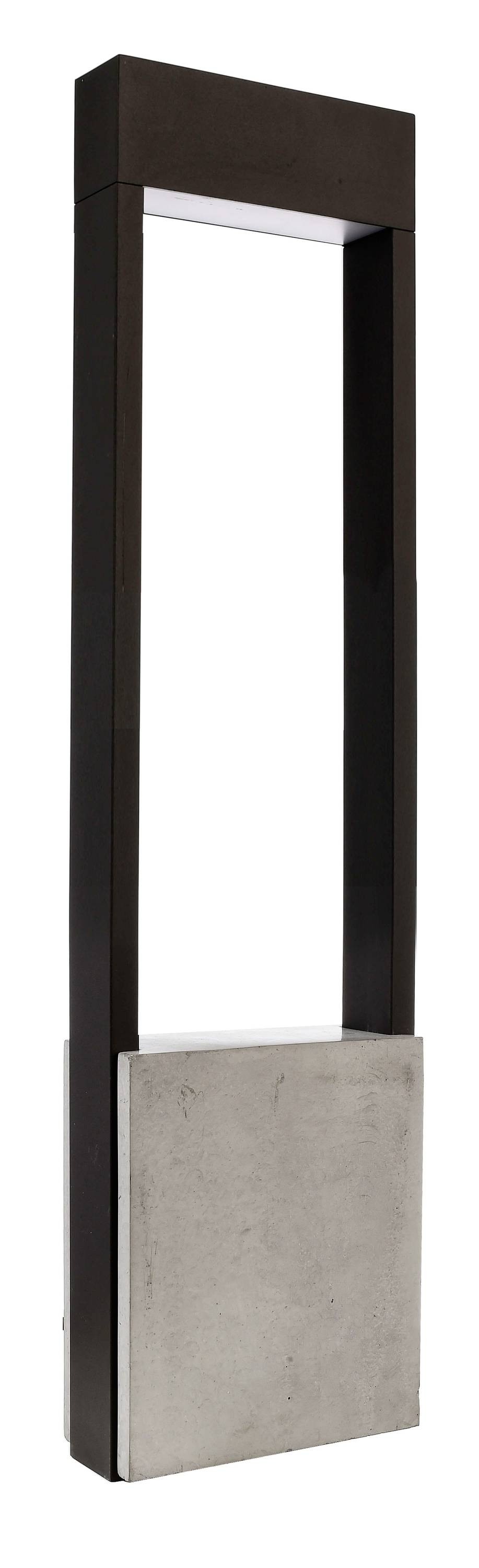 Moderní venkovní svítidlo s obdélníkovým rámem, černou konstrukcí a šedou základnou, vhodné pro městské prostředí nebo zahrady.