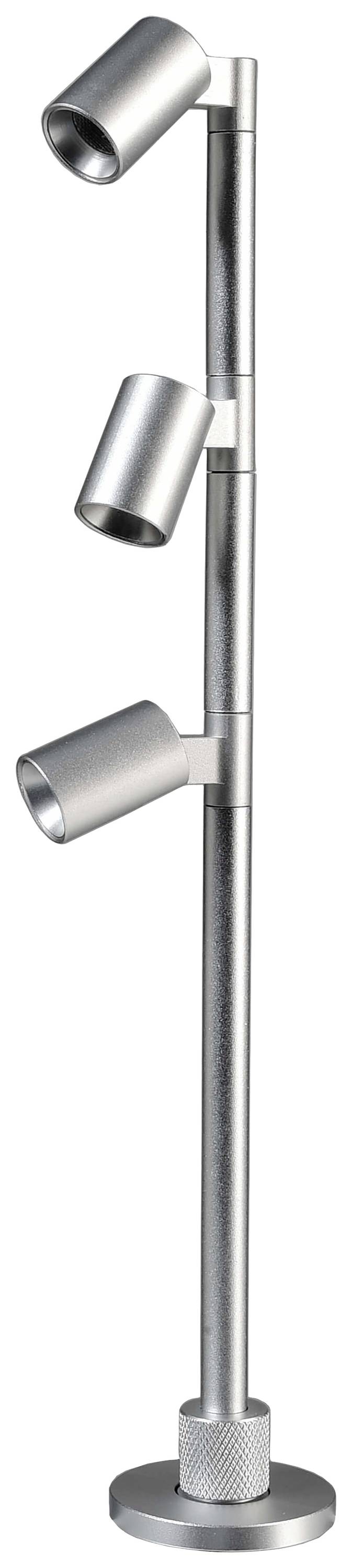 Stříbrná stojací lampa s třemi nastavitelnými světelnými hlavami v moderním designu. Ideální pro cílené osvětlení obytných prostor.