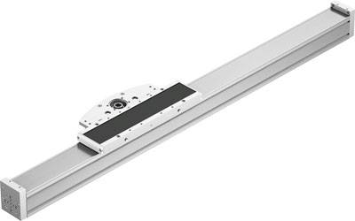Lineární modul s vozíkem a vodicí kolejnicí, typické použití v automatizační technice pro přesné pohyby.
