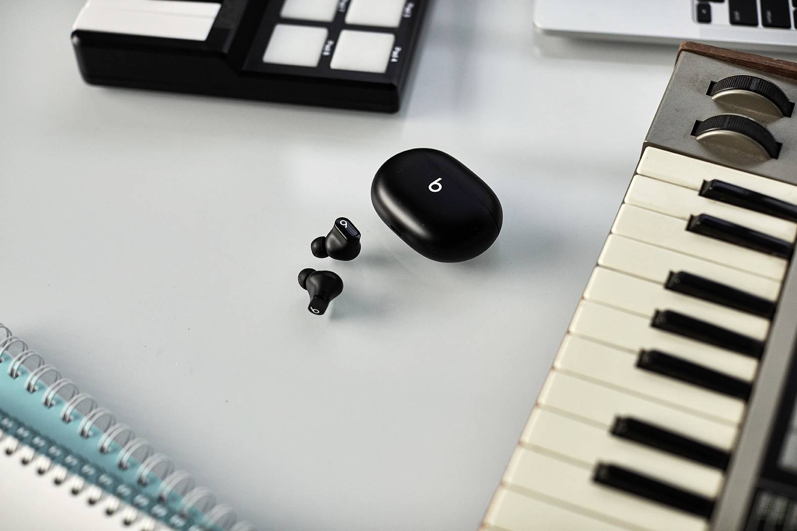 Beats Studio Buds špuntová sluchátka (In Ear) Bluetooth® stereo černá Potlačení hluku, Redukce šumu mikrofonu odolné vůč-6