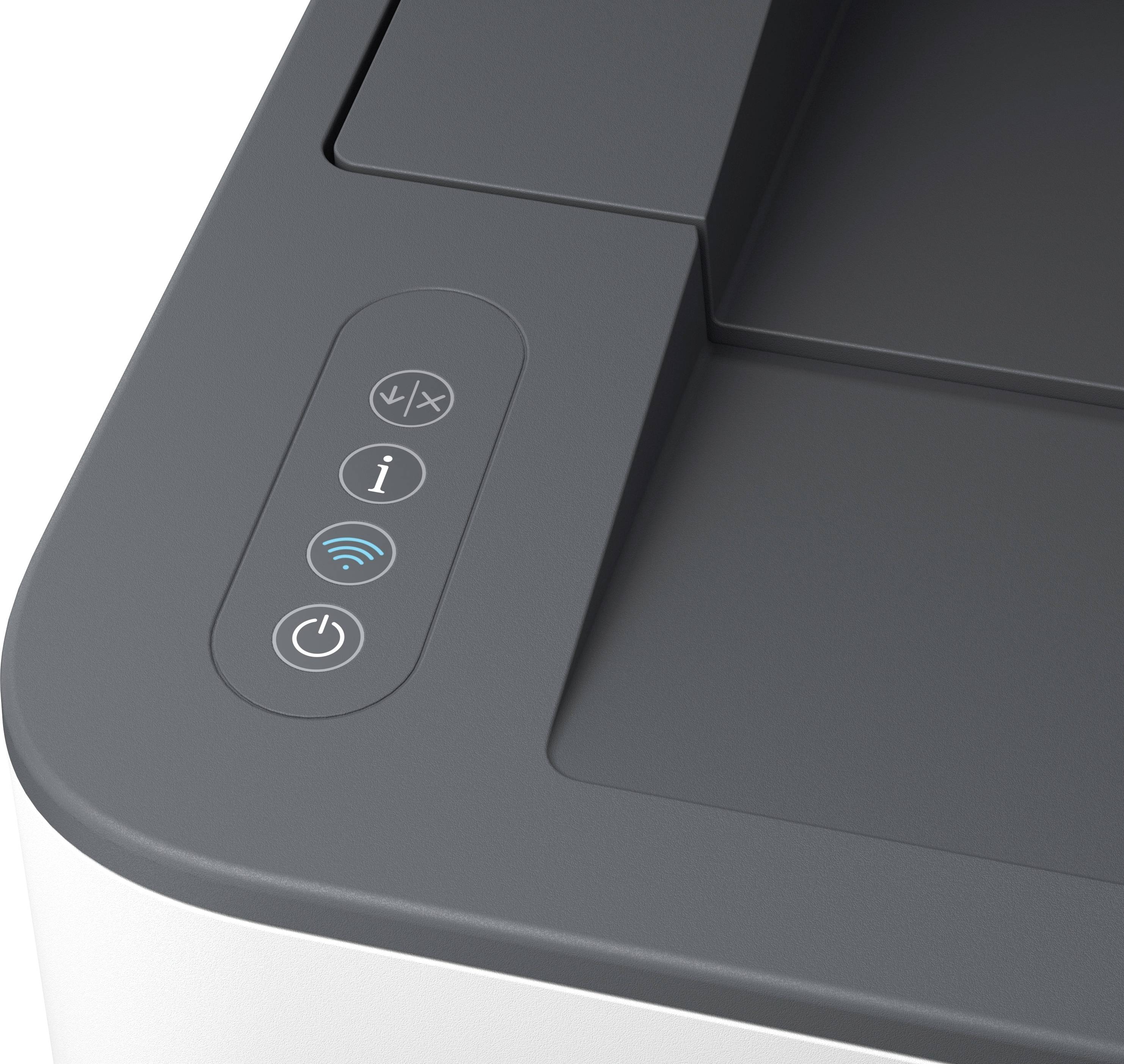 Detailní záběr ovládacího panelu tiskárny se třemi tlačítky: Zapnout/Vypnout, Informace a Zrušit.
