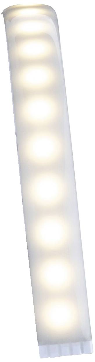 Tenká, protáhlá lampa s několika svítícími segmenty, vhodná pro moderní interiérové osvětlení.