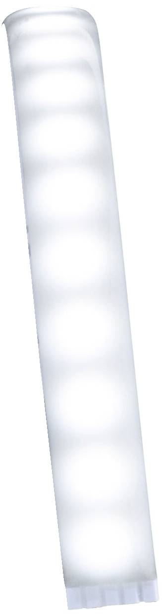 Úzká, podlouhlá LED lampa je zapnutá a vyzařuje rovnoměrné jasné světlo.