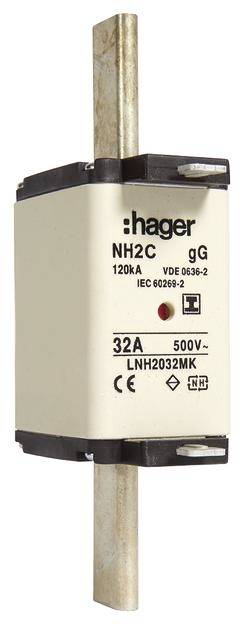 NH pojistka od Hageru, model NH2C gG, 120 kA, 32 A, 500 V. Válcová pojistka s kovovými kontakty a příslušnými normami.