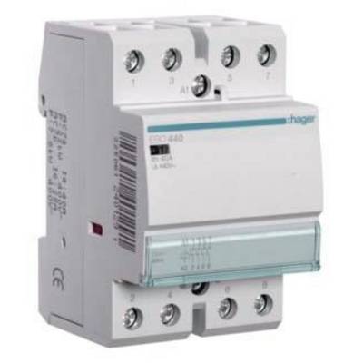Bílý odpojovač s nápisem 'ISC 440 Hager'. Má šest šroubových svorek a je vhodný pro elektrické instalace.