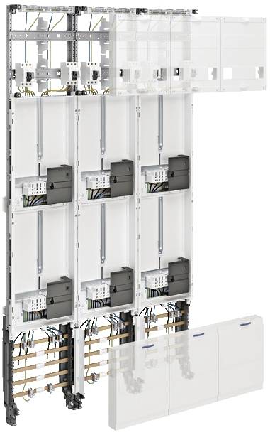 Technický nákres elektrického rozvaděče s několika jednotkami a kabelovými přípojkami, otevřený a strukturovaně zobrazený.