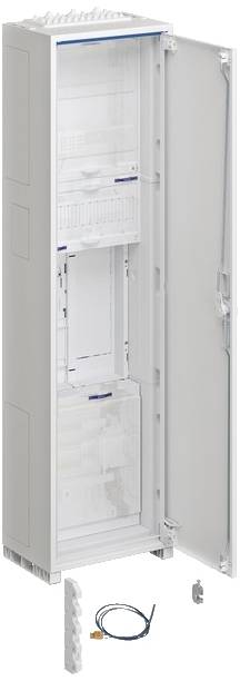 Otevřená technická skříň s různými přihrádkami a kabely ukazuje vnitřní uspořádání elektronických komponent.