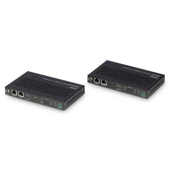 Dva černé síťové přístroje s několika porty, včetně ethernetových a HDMI portů, umístěné vedle sebe na bílém pozadí.