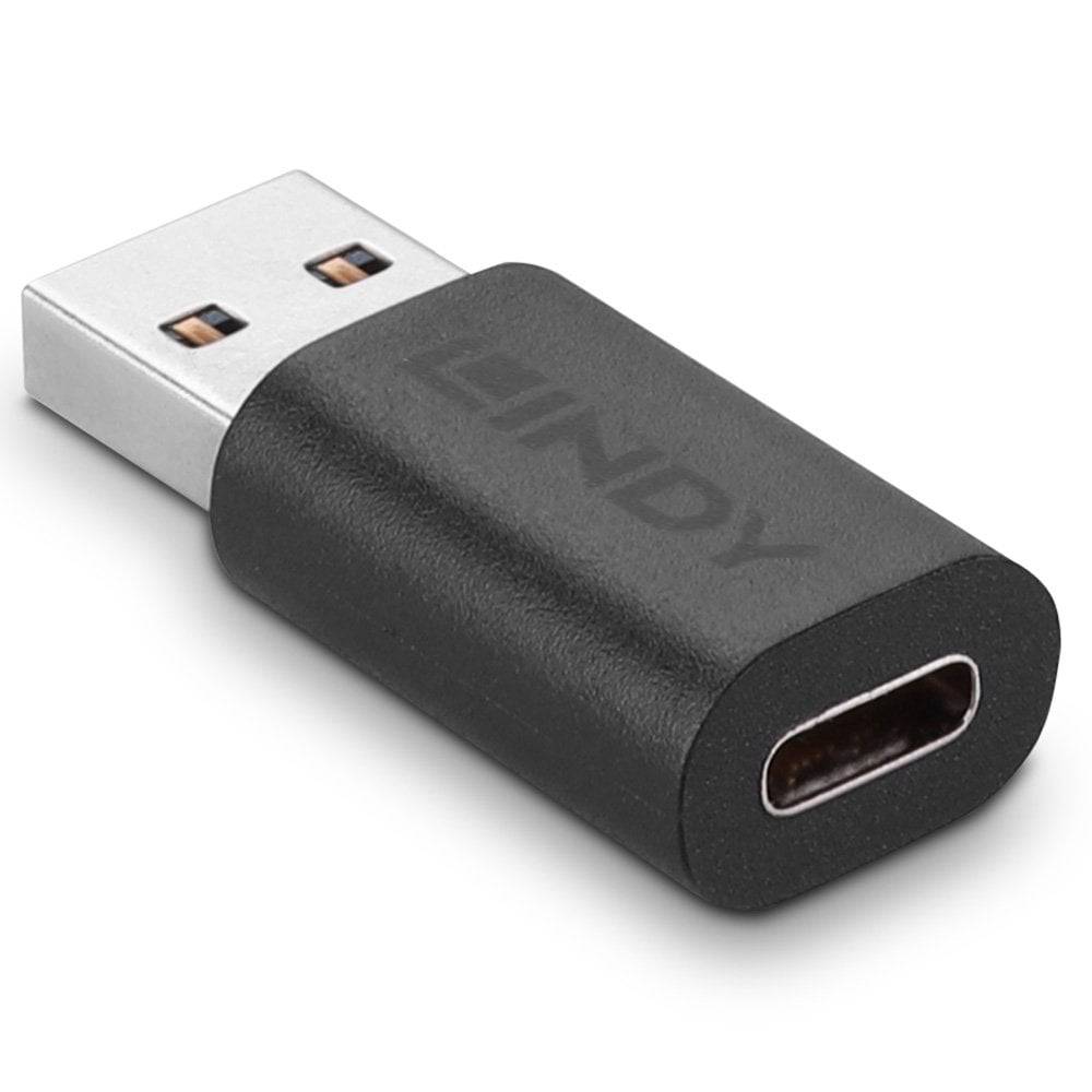 Černý USB adaptér s USB-A konektorem na levé straně a USB-C portem na straně pravé.