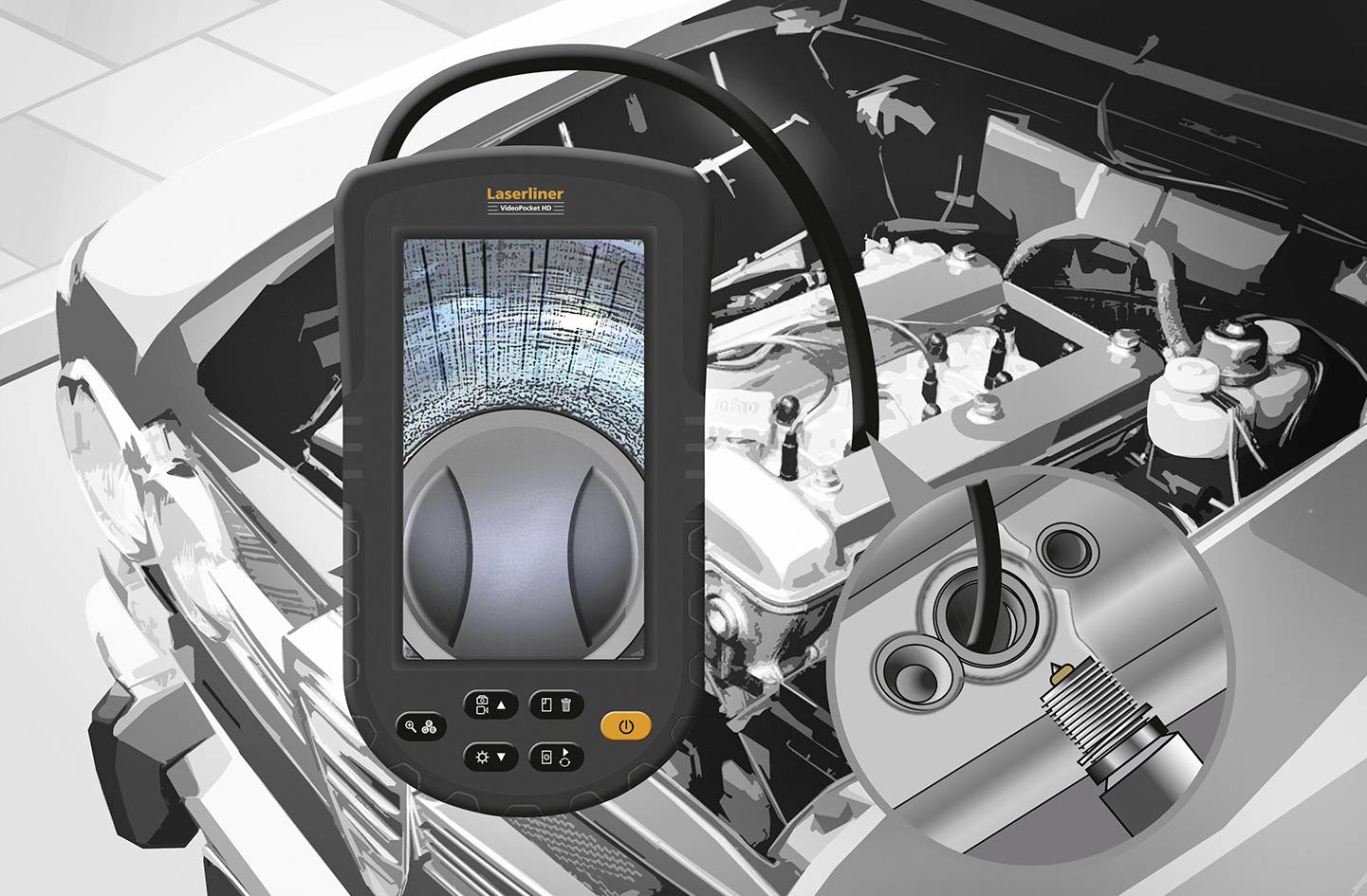 Endoskop ukazuje vnitřek systému palivového potrubí automobilu. Hlavní obrazovka zobrazuje detailní pohled na prostor zapalovací svíčky.