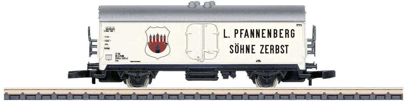 Model nákladního vozu s nápisem 'L. Pfannenberg Söhne Zerbst' a červeným erbem zobrazujícím plameny.