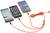 Tři smartphony připojené svítícími oranžovými nabíjecími kabely. Každý kabel má jediný konektor vedoucí k zařízení.